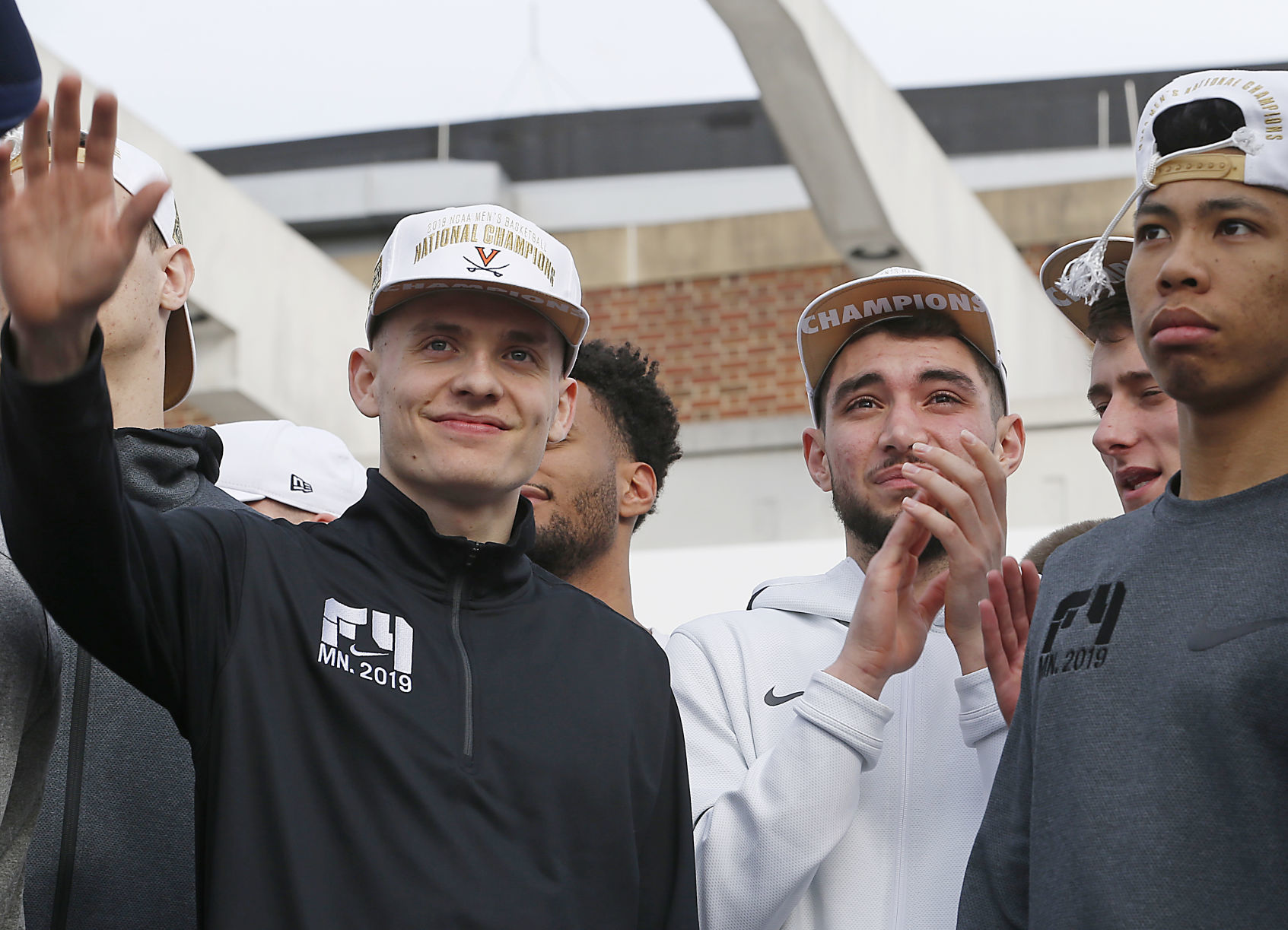 Virginia Cavaliers return to Charlottesville